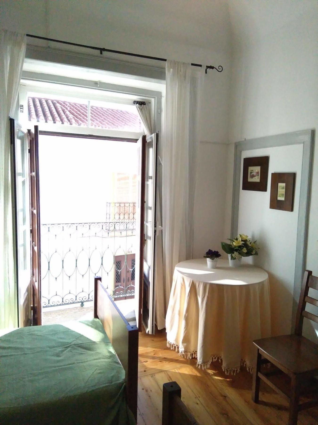 Hostel Raymundo Évora Exteriör bild