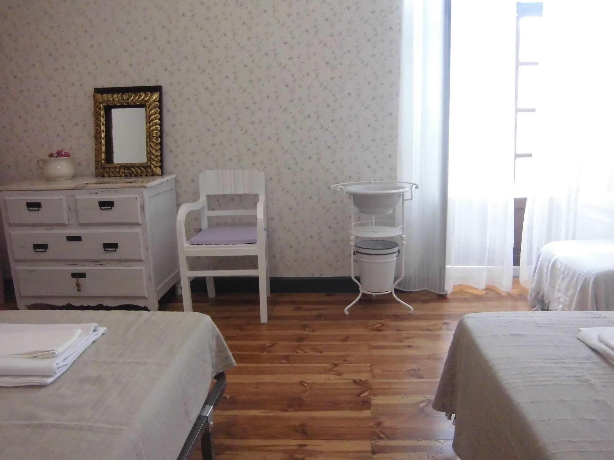 Hostel Raymundo Évora Exteriör bild